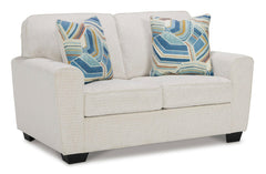 Cashton Snow Loveseat 4060435