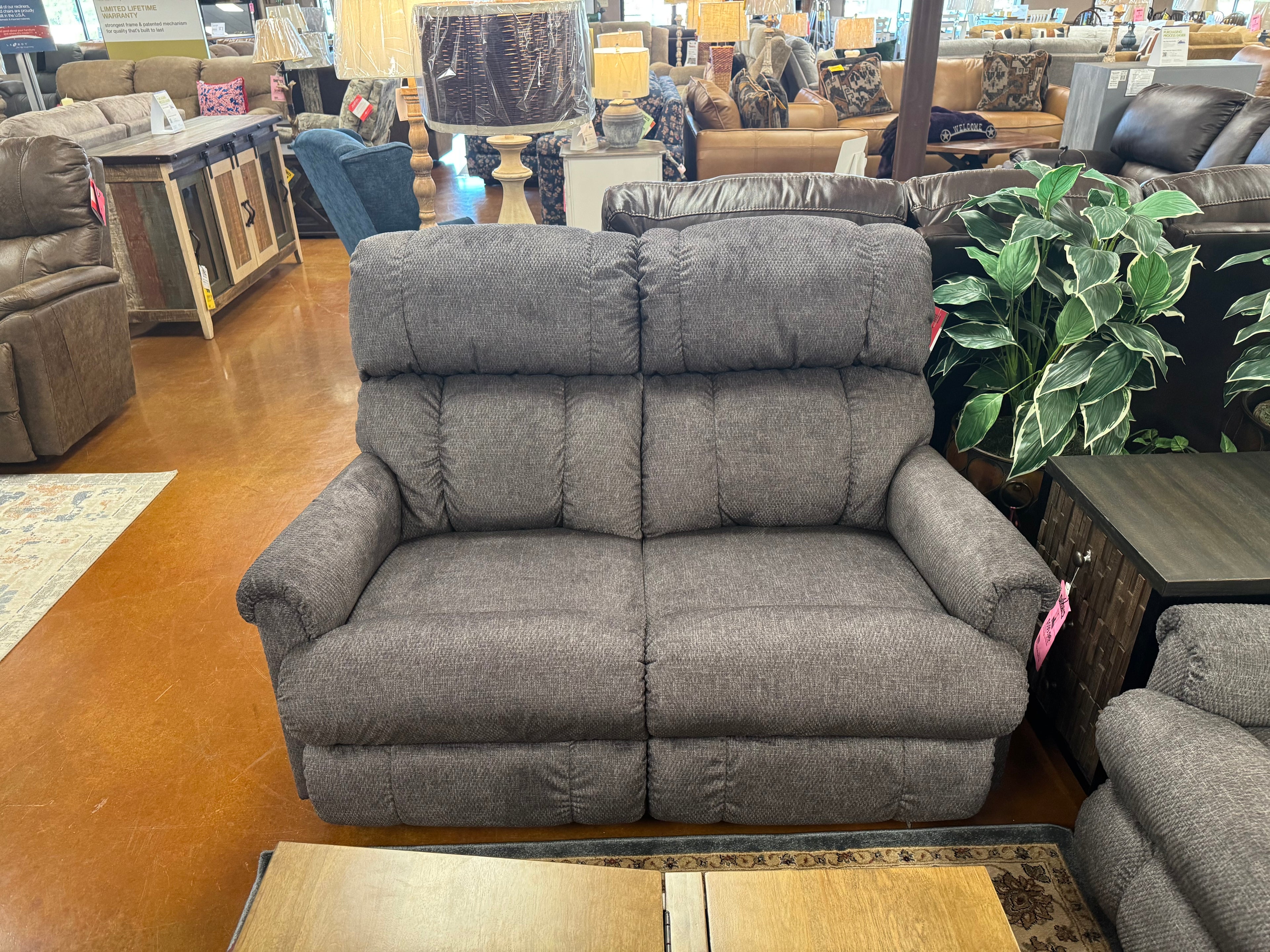 Pinnacle Reclining Loveseat 512-320-D1759-56