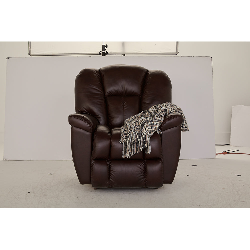 Maverick Recliner 582-10-LB2062-78