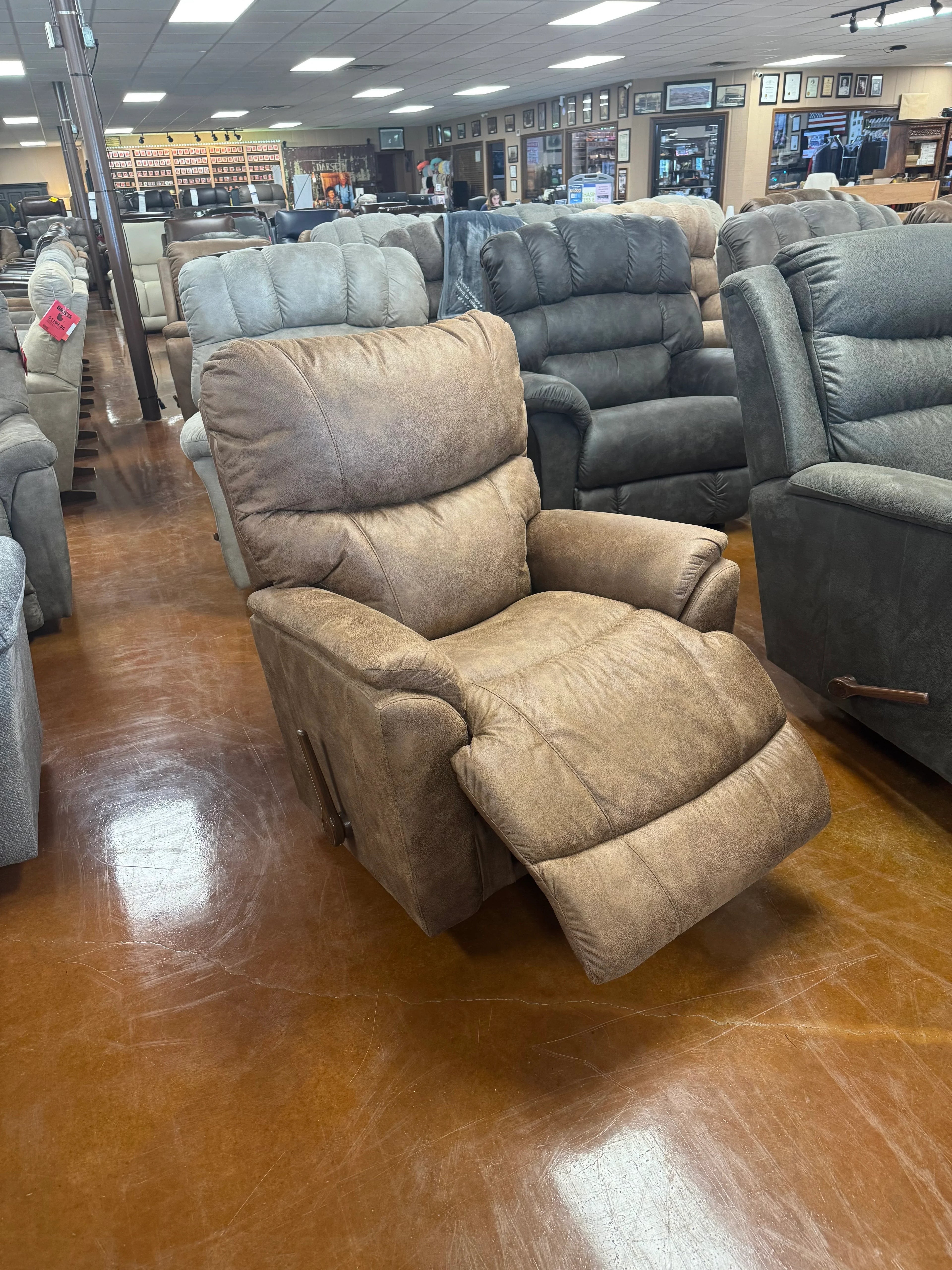 Trouper Recliner 724-10-D1825-74 - Darseys Furniture & Mattress