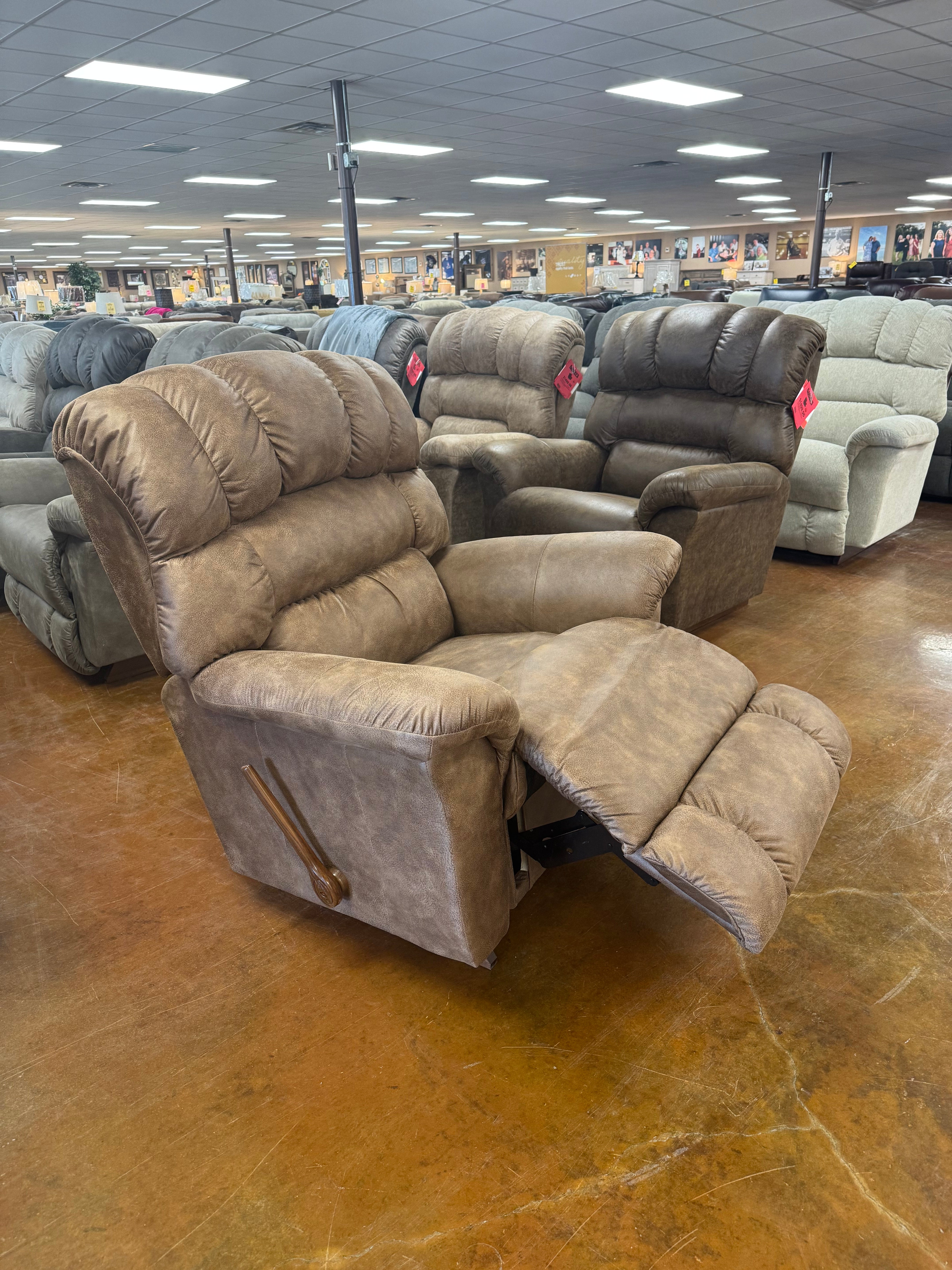 Randell Recliner 777-10-D1825-74 - Darseys Furniture & Mattress