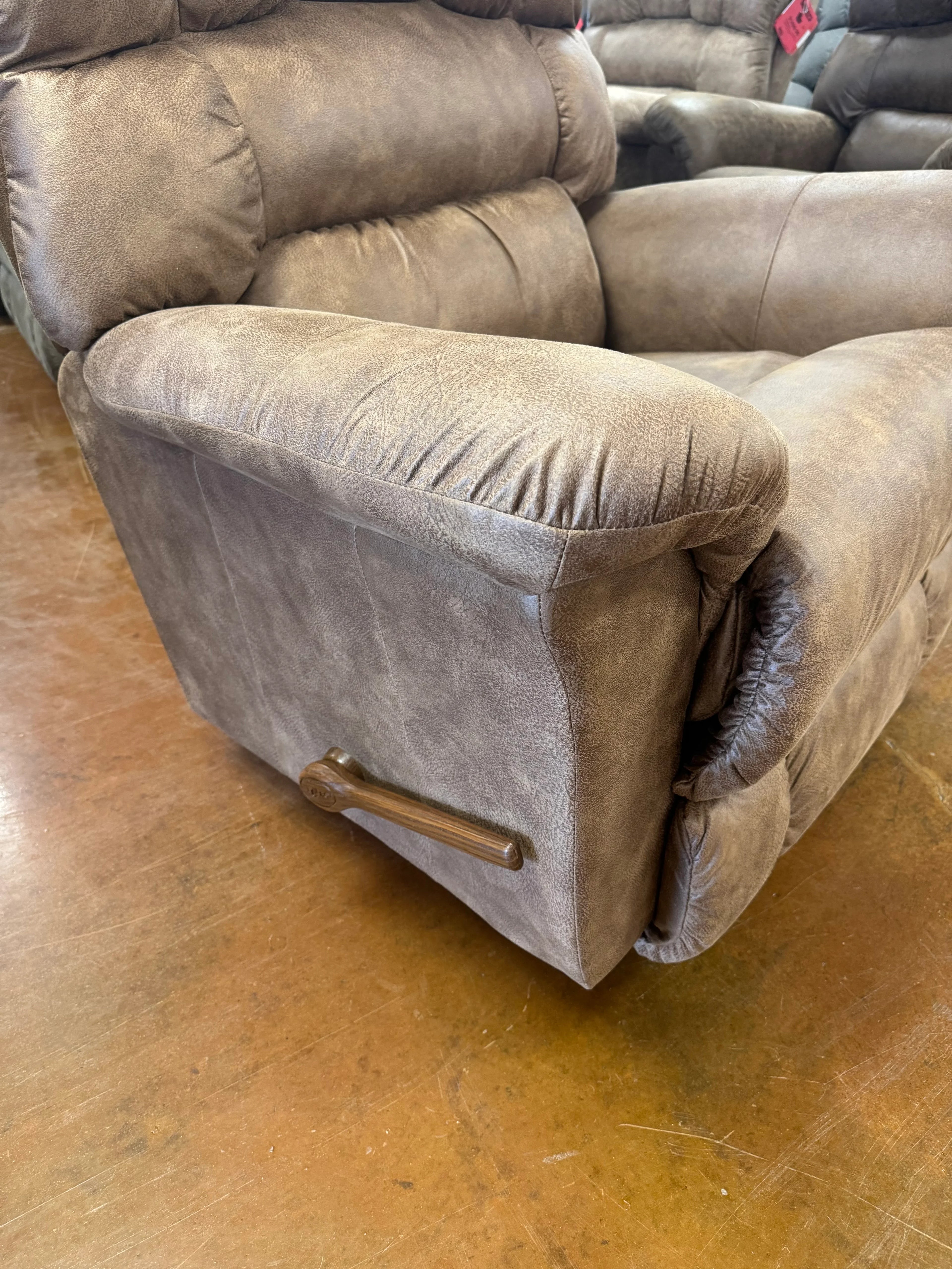 Randell Recliner 777-10-D1825-74 - Darseys Furniture & Mattress