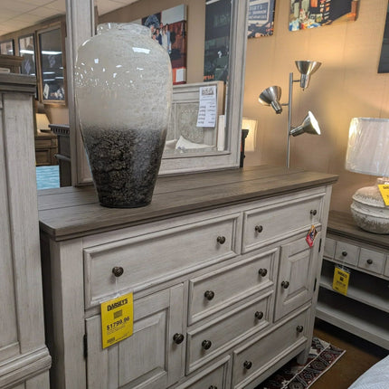 824 Heartland Queen Headboard, footboard, rails, chest and nightstand. Bundle - Darseys Furniture & MattressLiberty Furniture