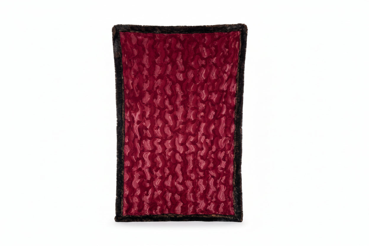 Crimson Hide French Roast Arctic Fox - XL Size 80"x55" Main image