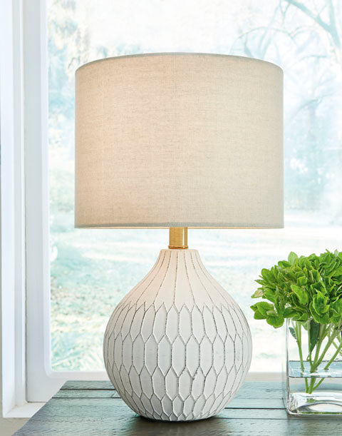 Wardmont White Lamp L180094.