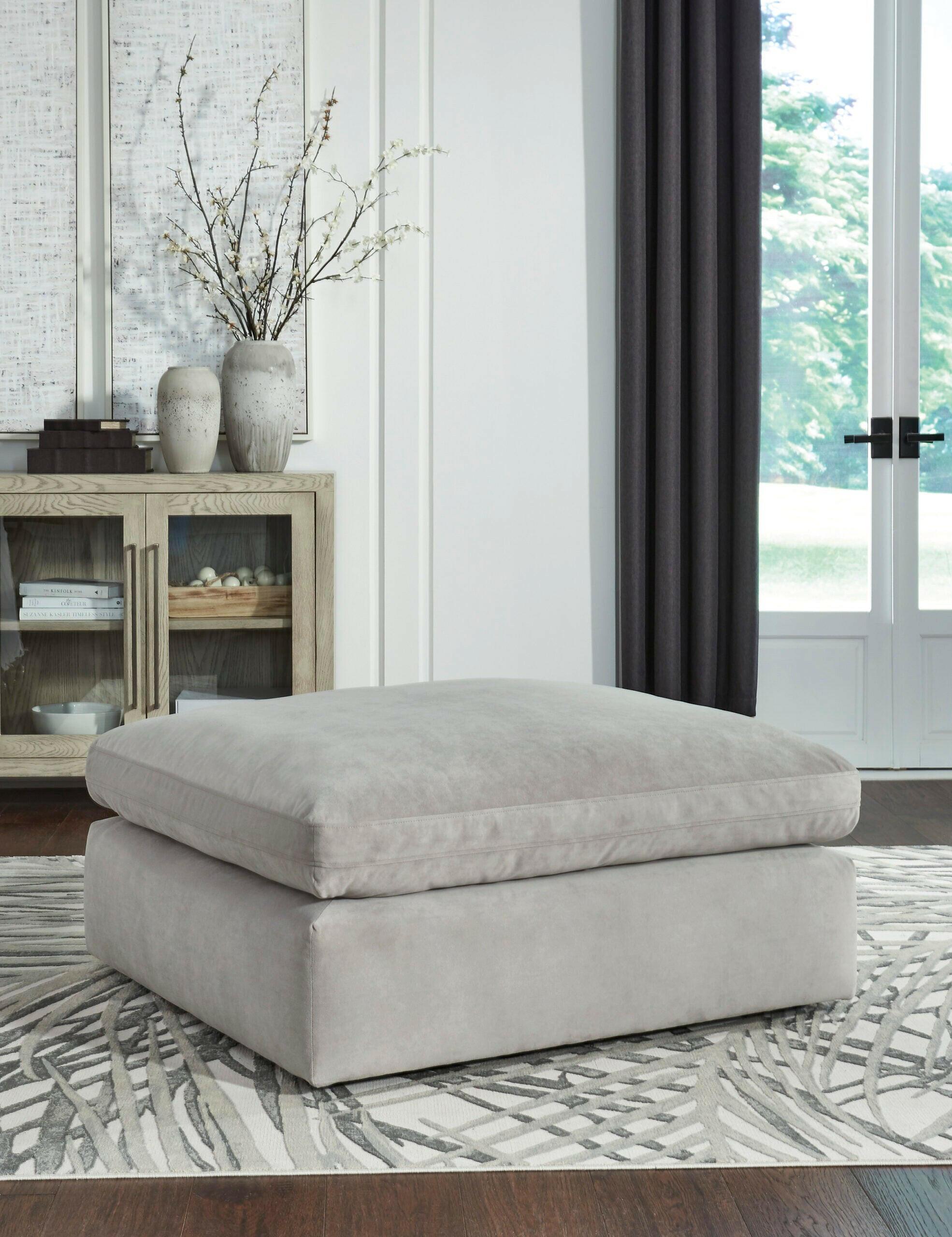 Sophie Sectional Ottoman 1570508.