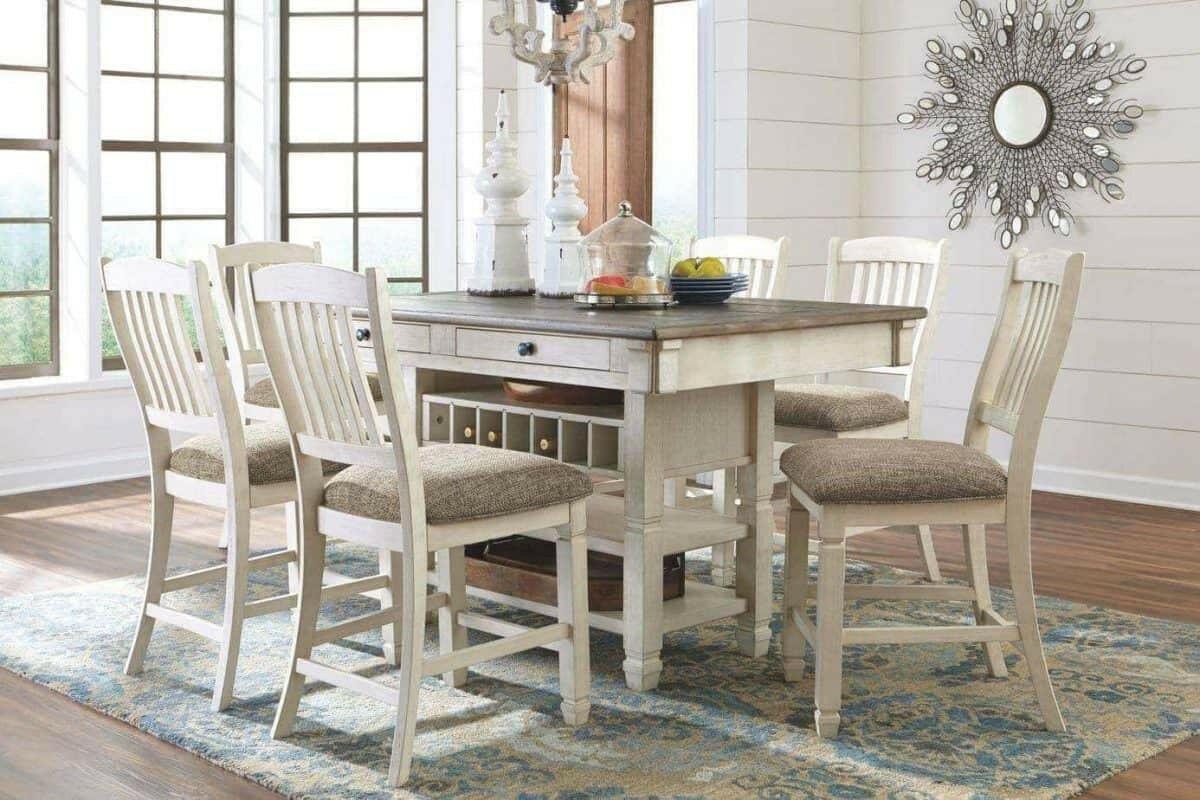 Bolanburg Table & 4 Chairs D647-124/32.