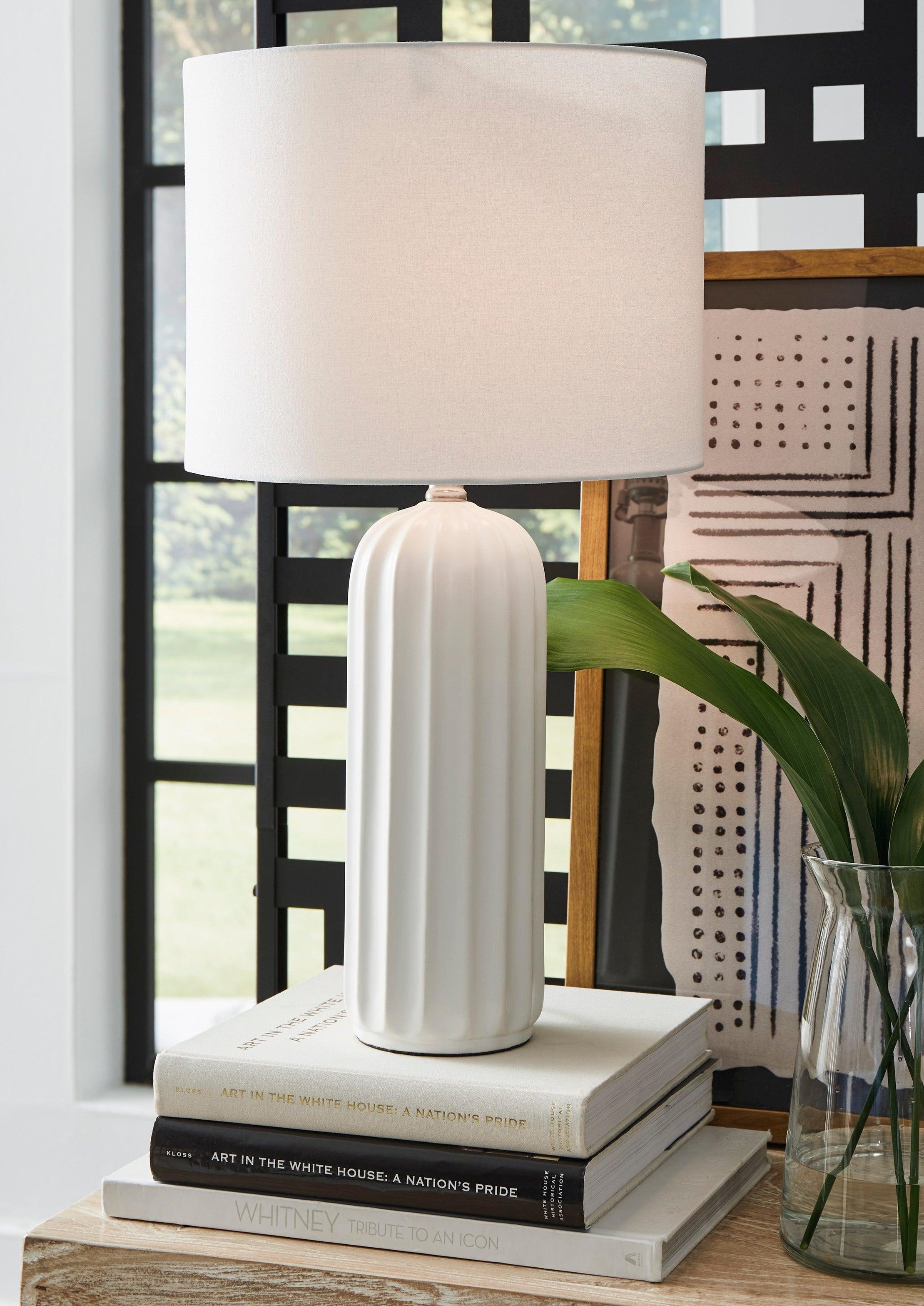 Clarkland Lamp L177974.