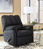 Darcy Black Recliner 7500825.
