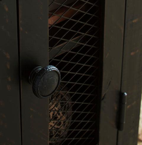 Valebeck End Table T468-7.