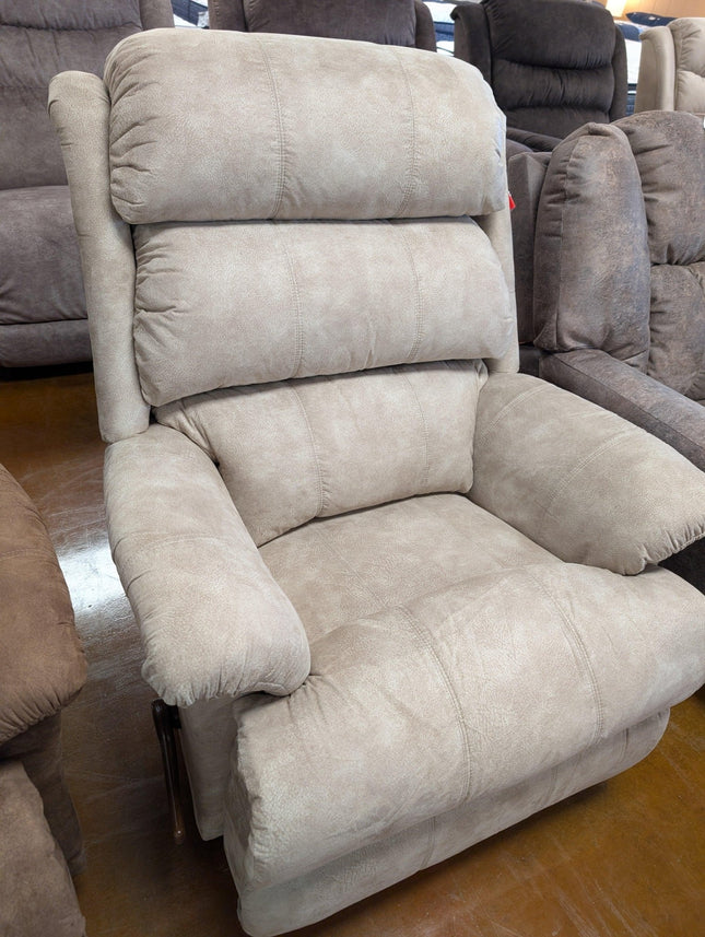Astor Recliner 519 - 10 - C2037 - 62 - Darseys Furniture & MattressLa - Z - Boy