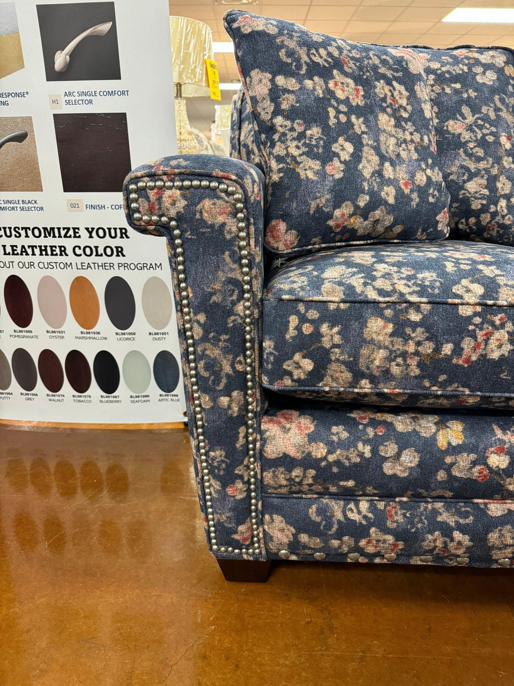 Bexley Sofa 681 - 610 - E1856 - 86 - Darseys Furniture & MattressLa - Z - Boy