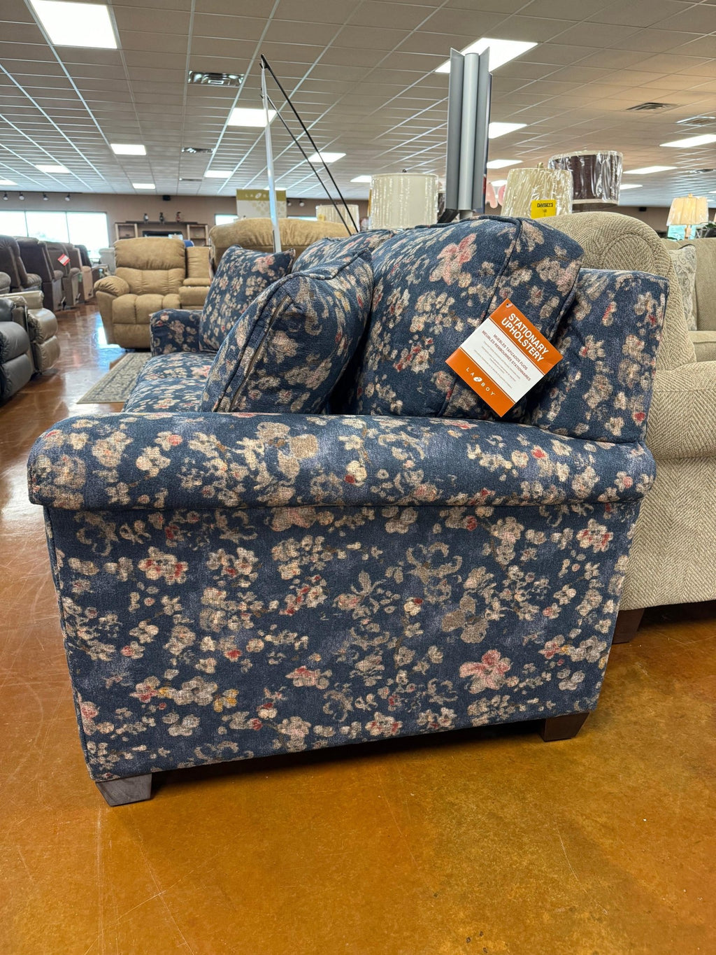 Bexley Sofa 681 - 610 - E1856 - 86 - Darseys Furniture & MattressLa - Z - Boy