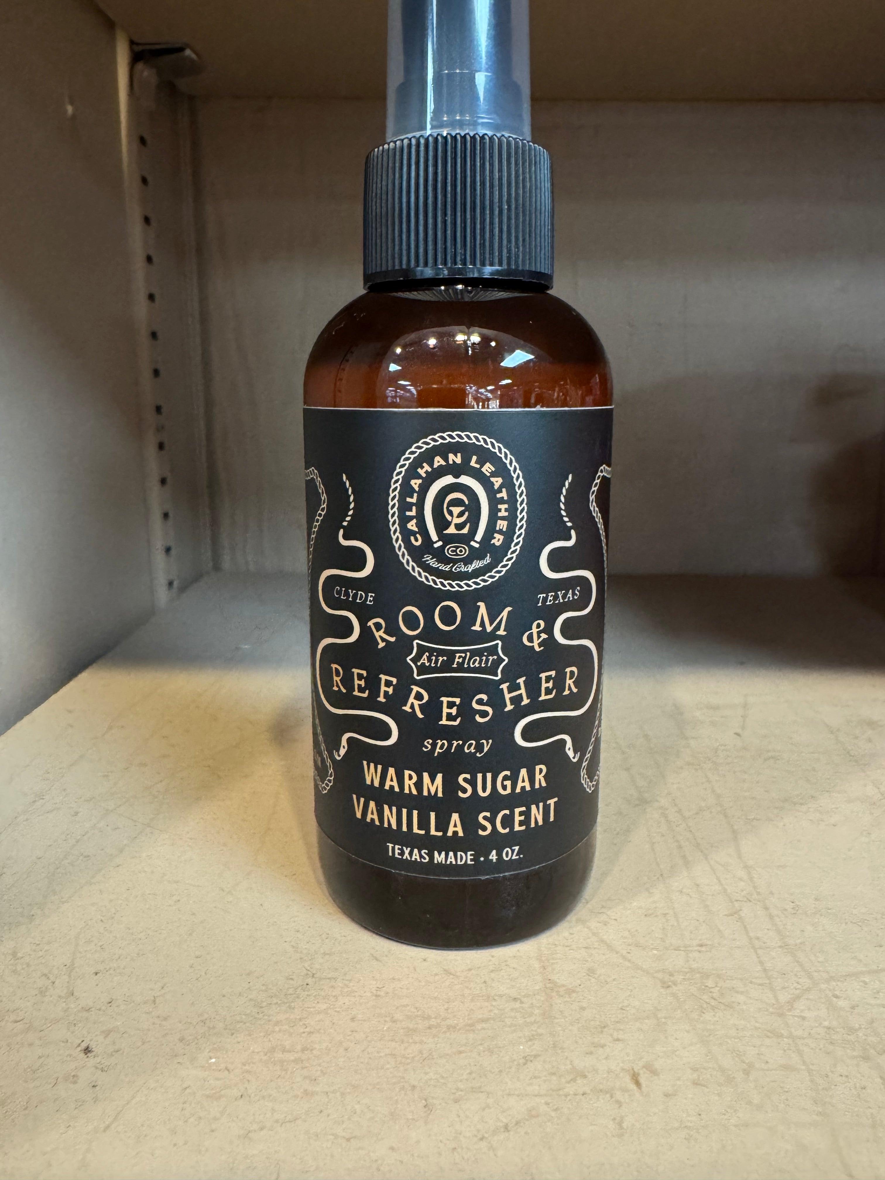 CL Room & Refresher Spray Warm Vanilla Sugar. Main image