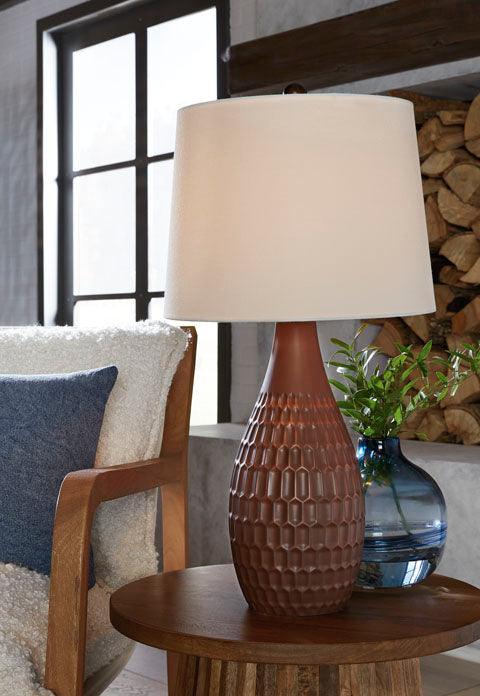 Cartford Brown Lamp L178004 - Darseys Furniture & MattressAshley
