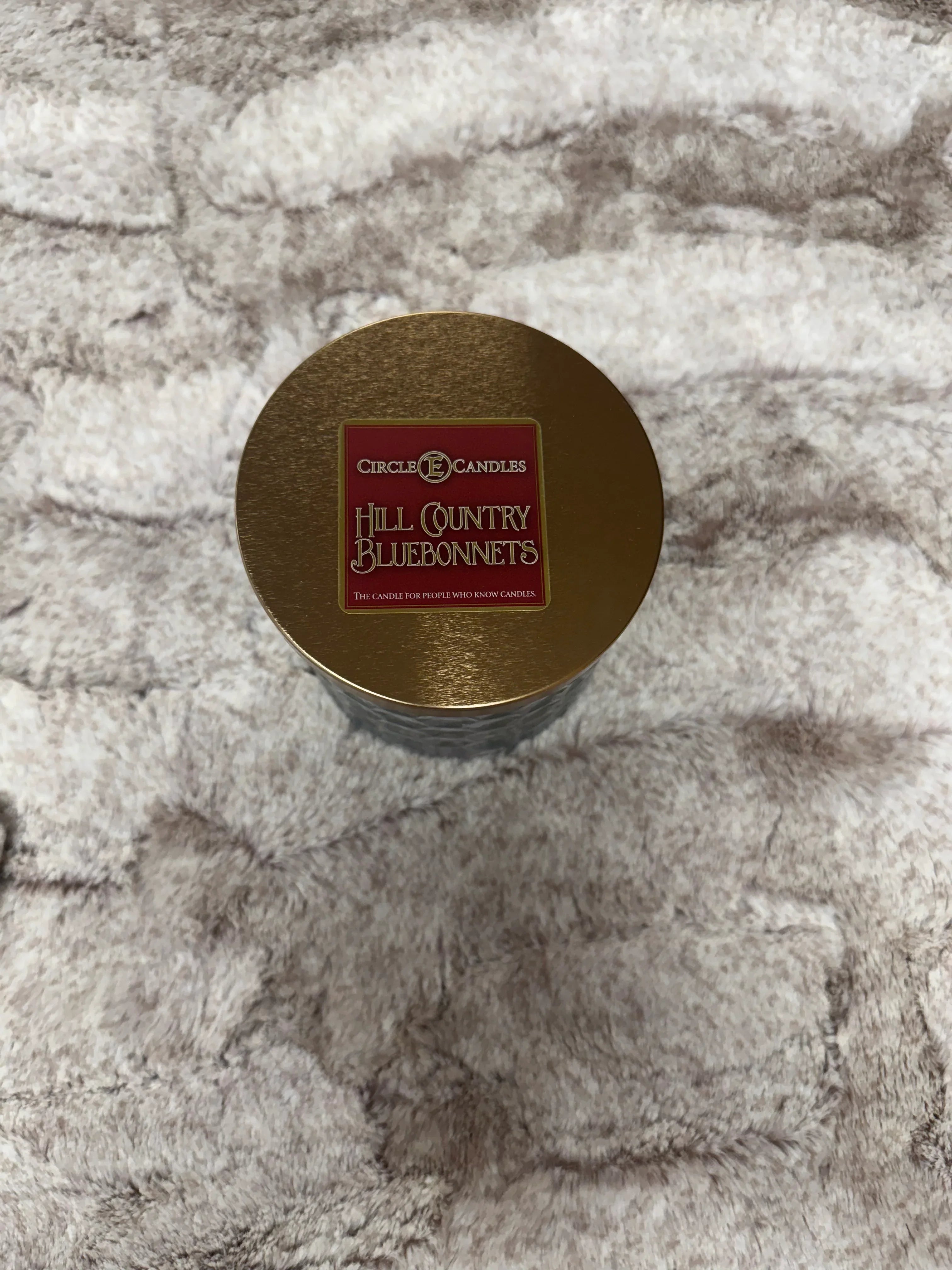 Circle E Hill Country Bluebonnets 17 oz Candle Secondary image