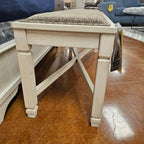 Bolanburg Bench D647-00.