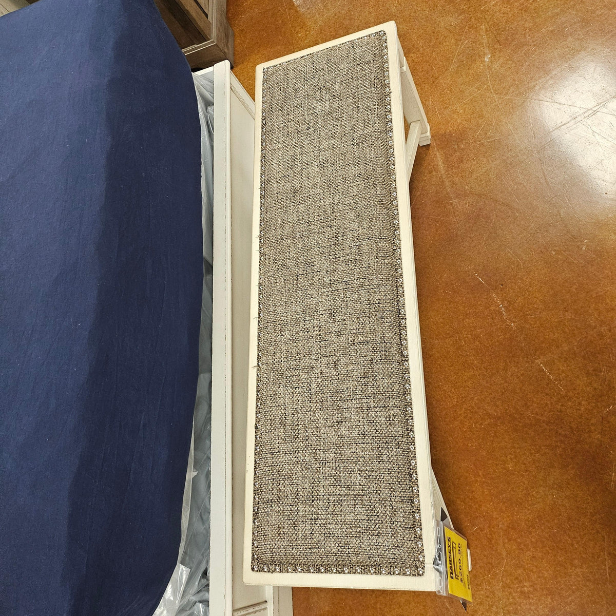 Bolanburg Bench D647-00.
