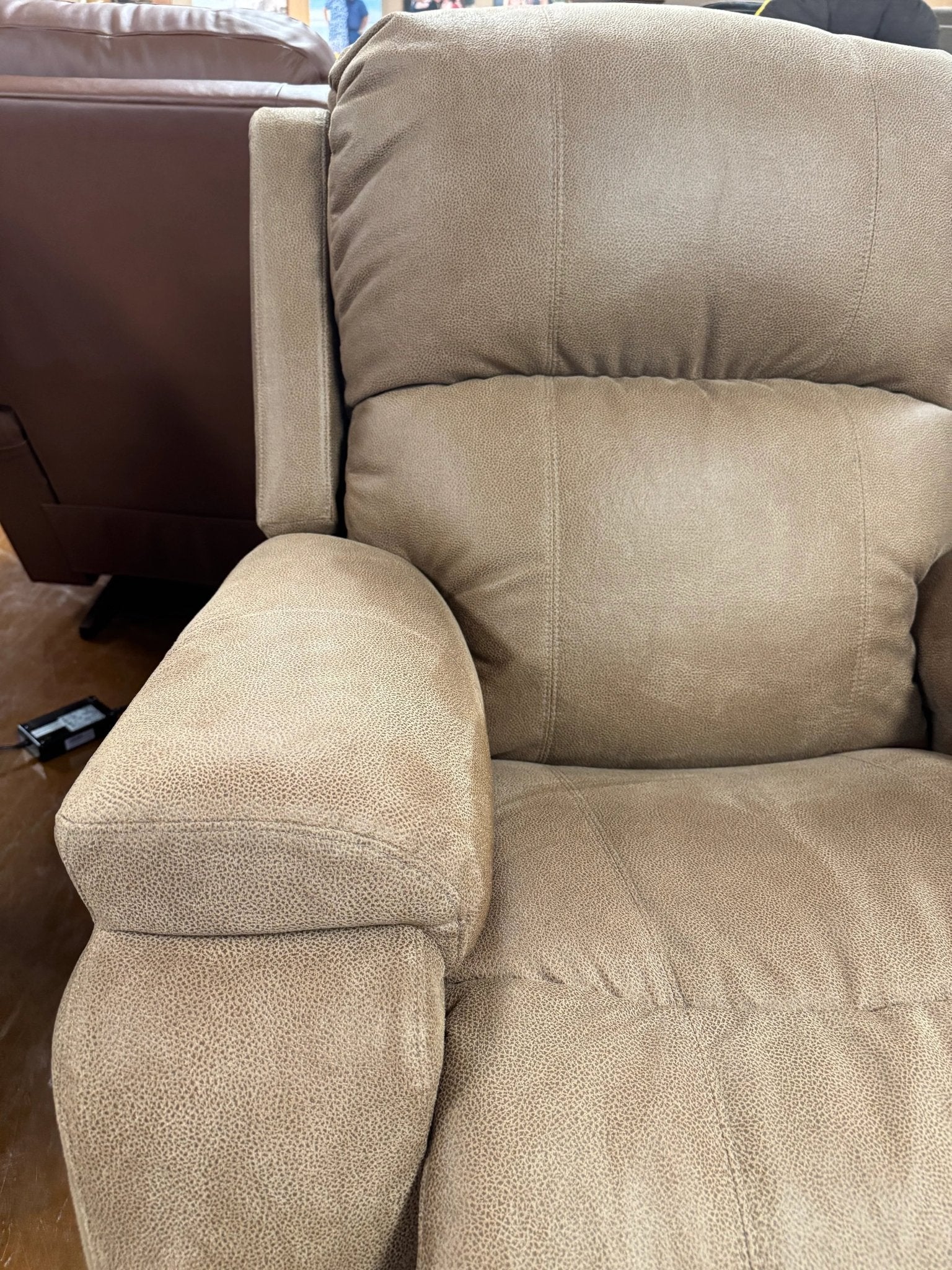 Dorian Recliner 755 - 10X - D1855 - 75 - Darseys Furniture & MattressLa - Z - Boy