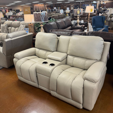 Greyson Power Reclining Loveseat with Headrest and Lumbar 530 - X49 - LB1930 - 32 - Darseys Furniture & MattressLa - Z - Boy