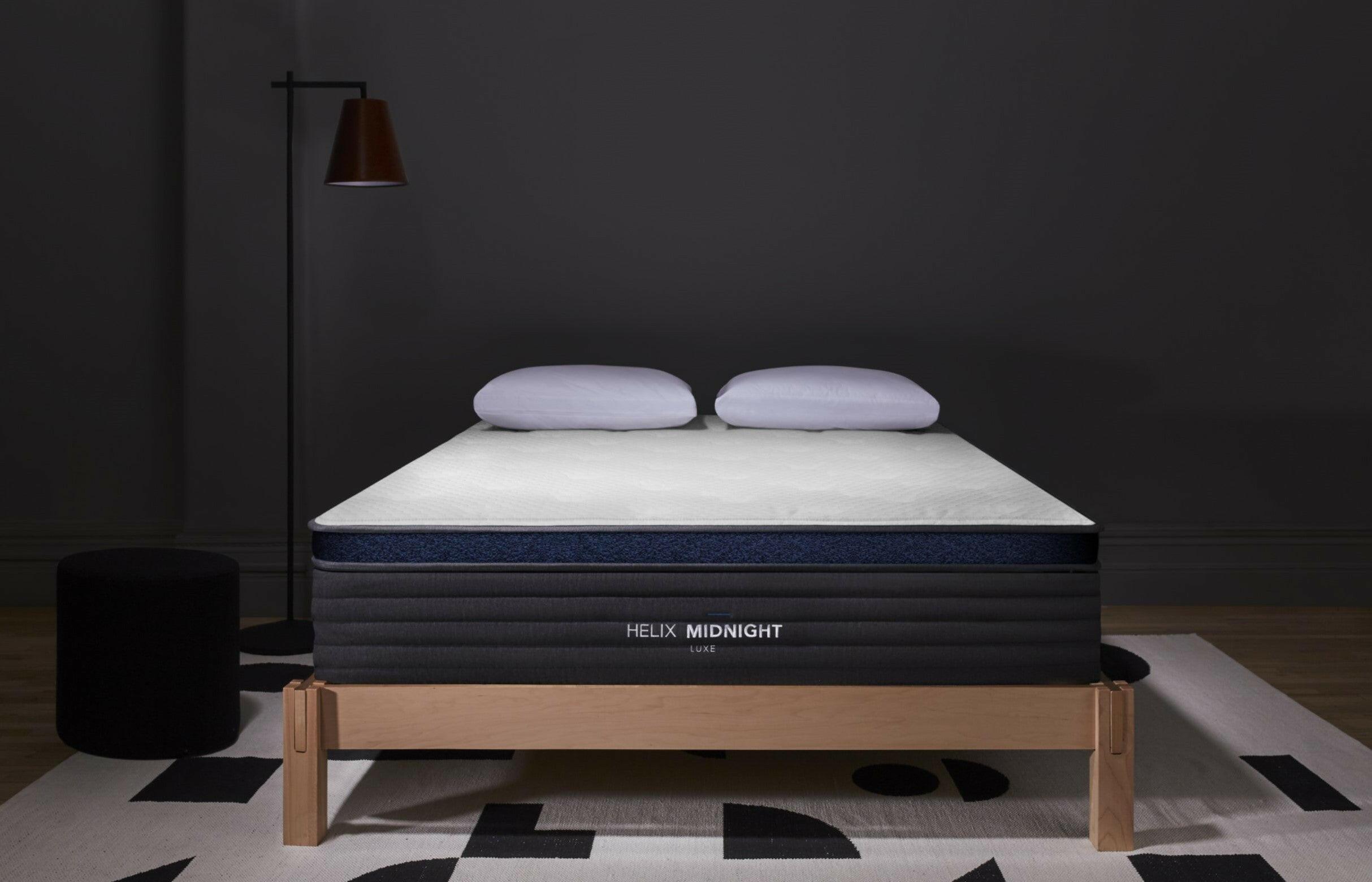 Helix Midnight Luxe W/ GlacioTex Cover Medium Queen Size.