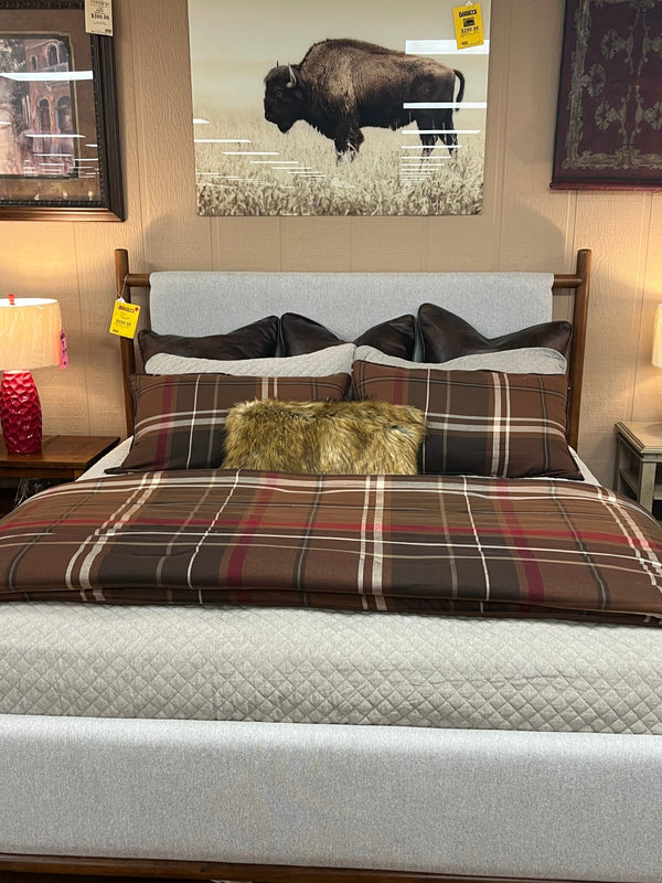 HiEnd Accents Jackson Plaid King Comforter Set LG1932 - SK - OC - Darseys Furniture & MattressHi End Accents