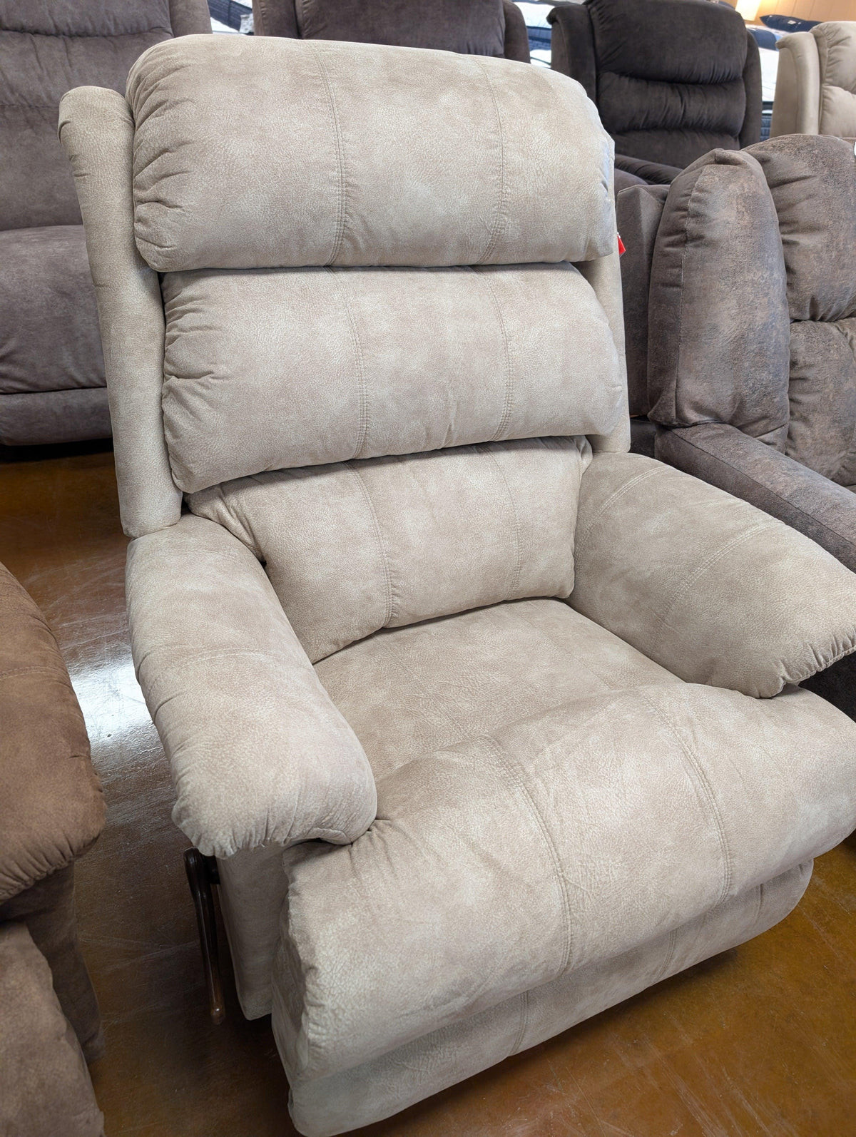 Astor Recliner 519-10-C2037-62.