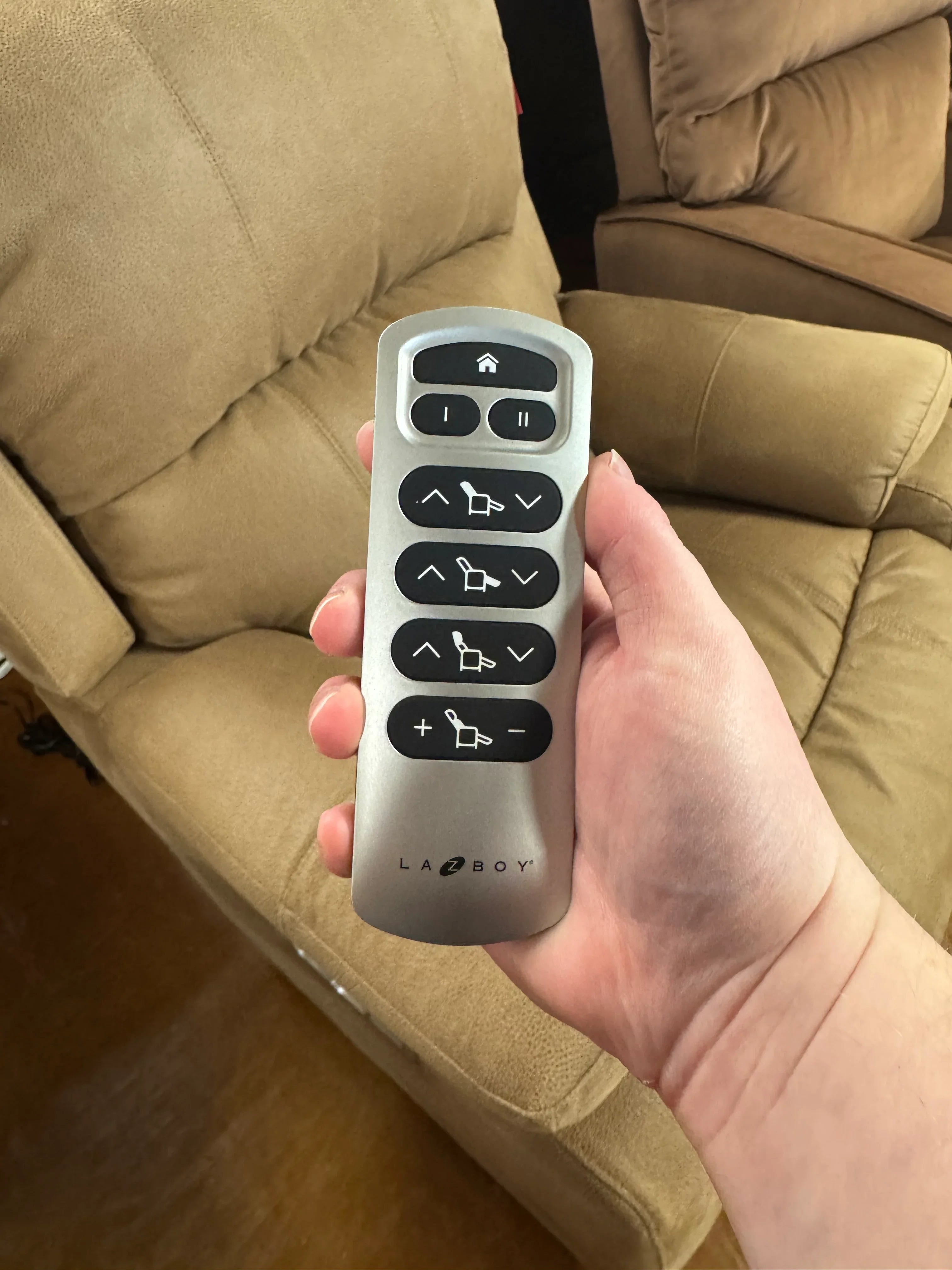 Dorian Recliner 755-10X-D1855-75 - Darseys Furniture & Mattress