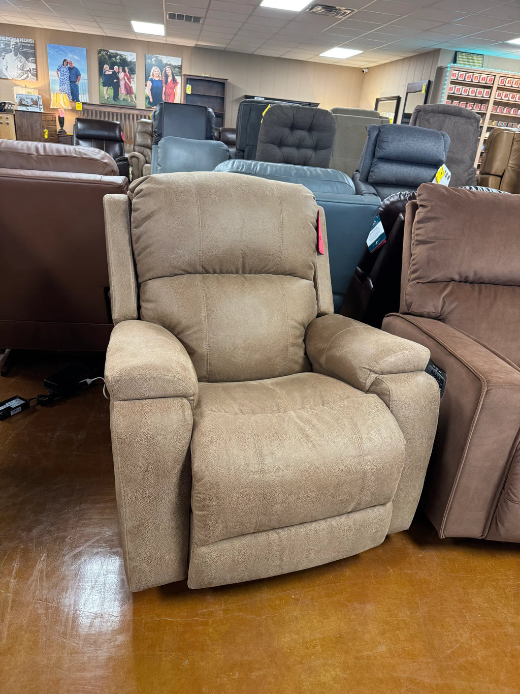 Dorian Recliner 755-10X-D1855-75 - Darseys Furniture & Mattress