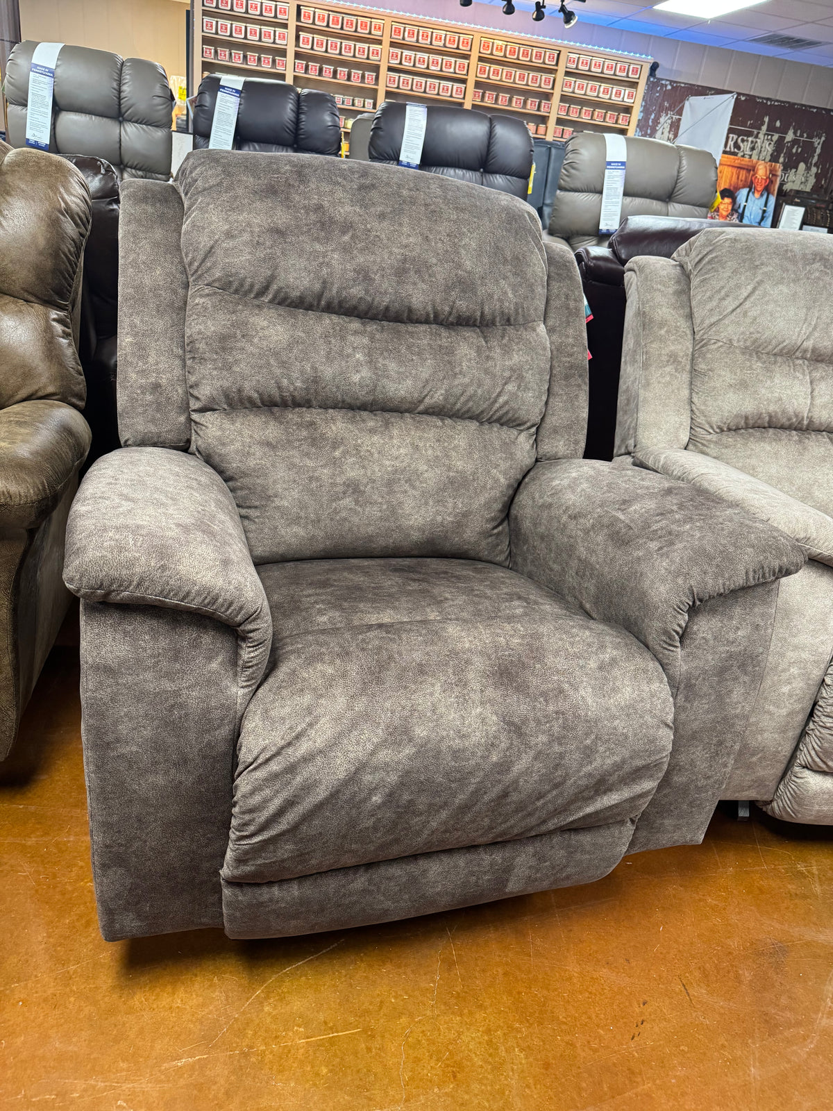 La-Z-Boy Redwood Power Recliner 776-10X-D1604-76 - Darseys Furniture & Mattress