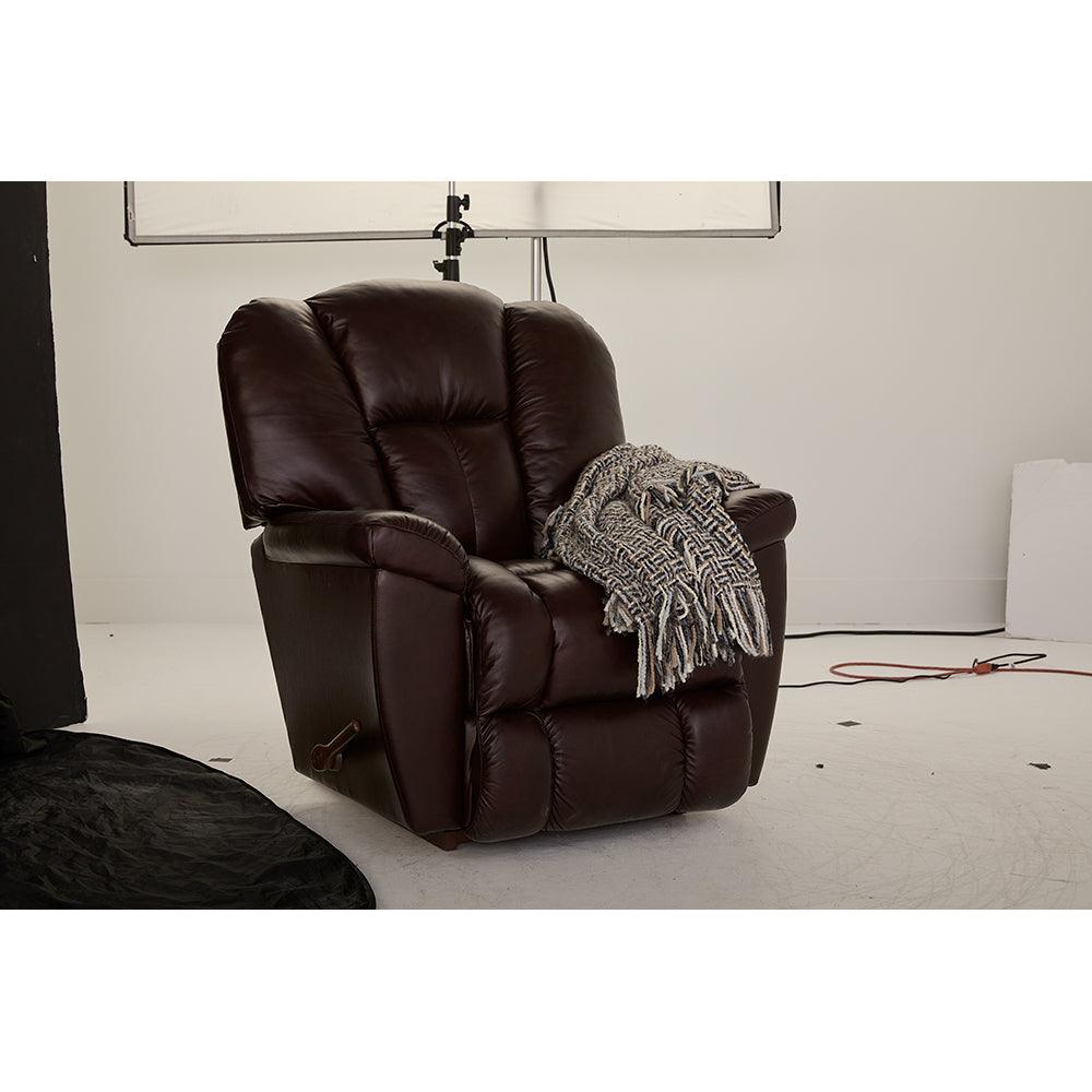 Maverick Recliner 582-10-LB2062-78.