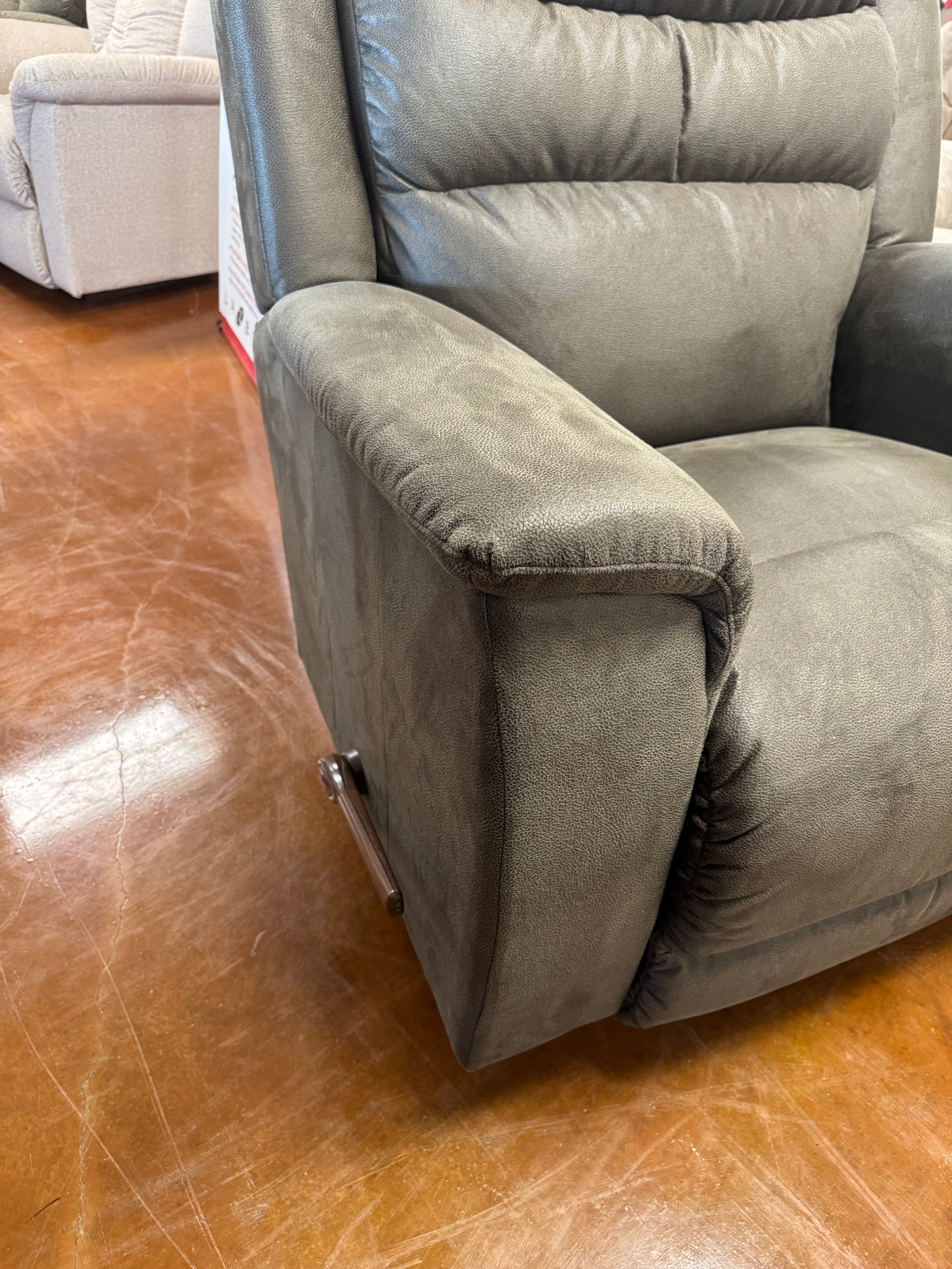 Redwood Recliner 776-10-D1855-59 - Darseys Furniture & Mattress