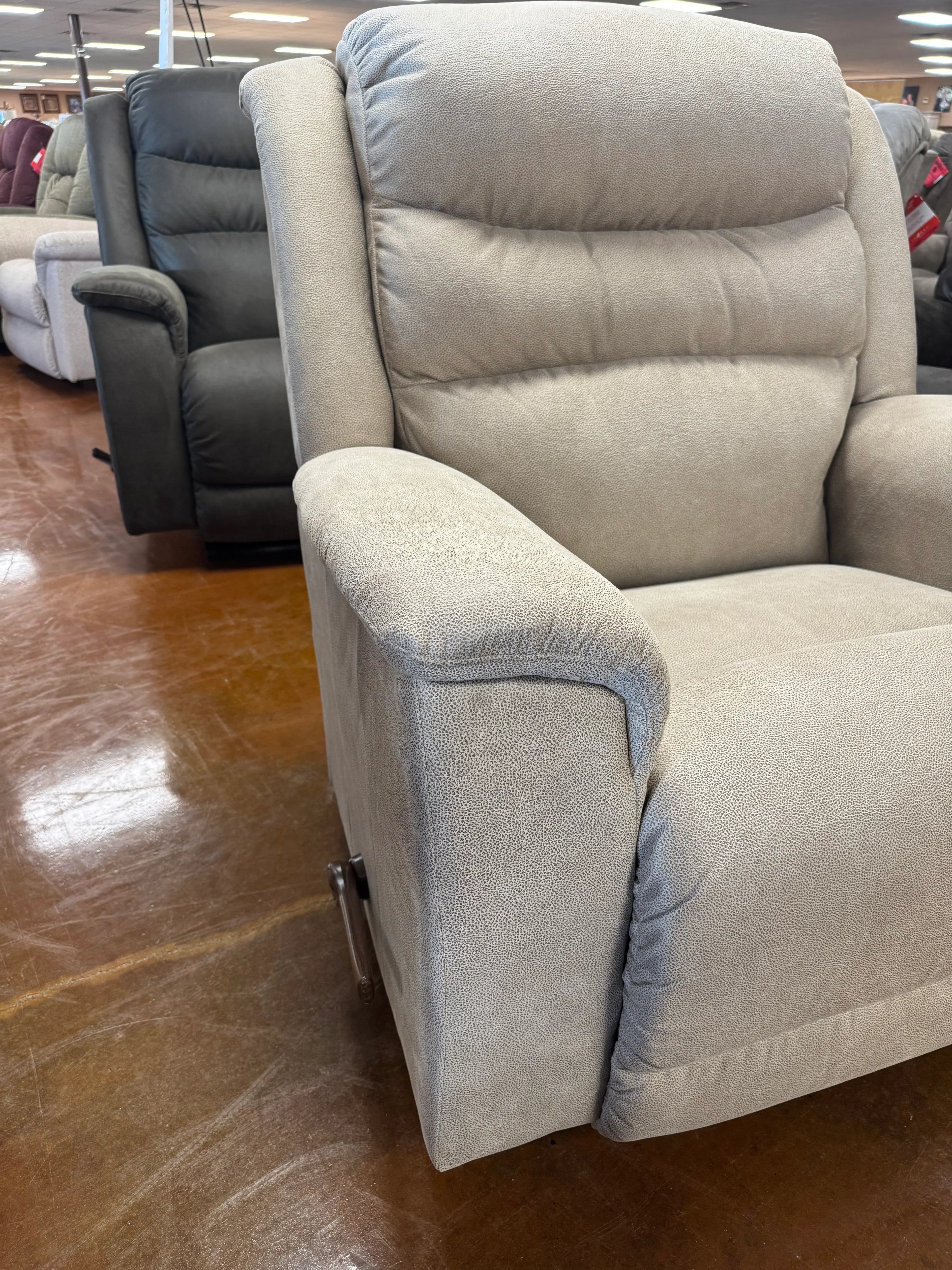 Redwood Recliner 776-10-D1855-64 - Darseys Furniture & Mattress