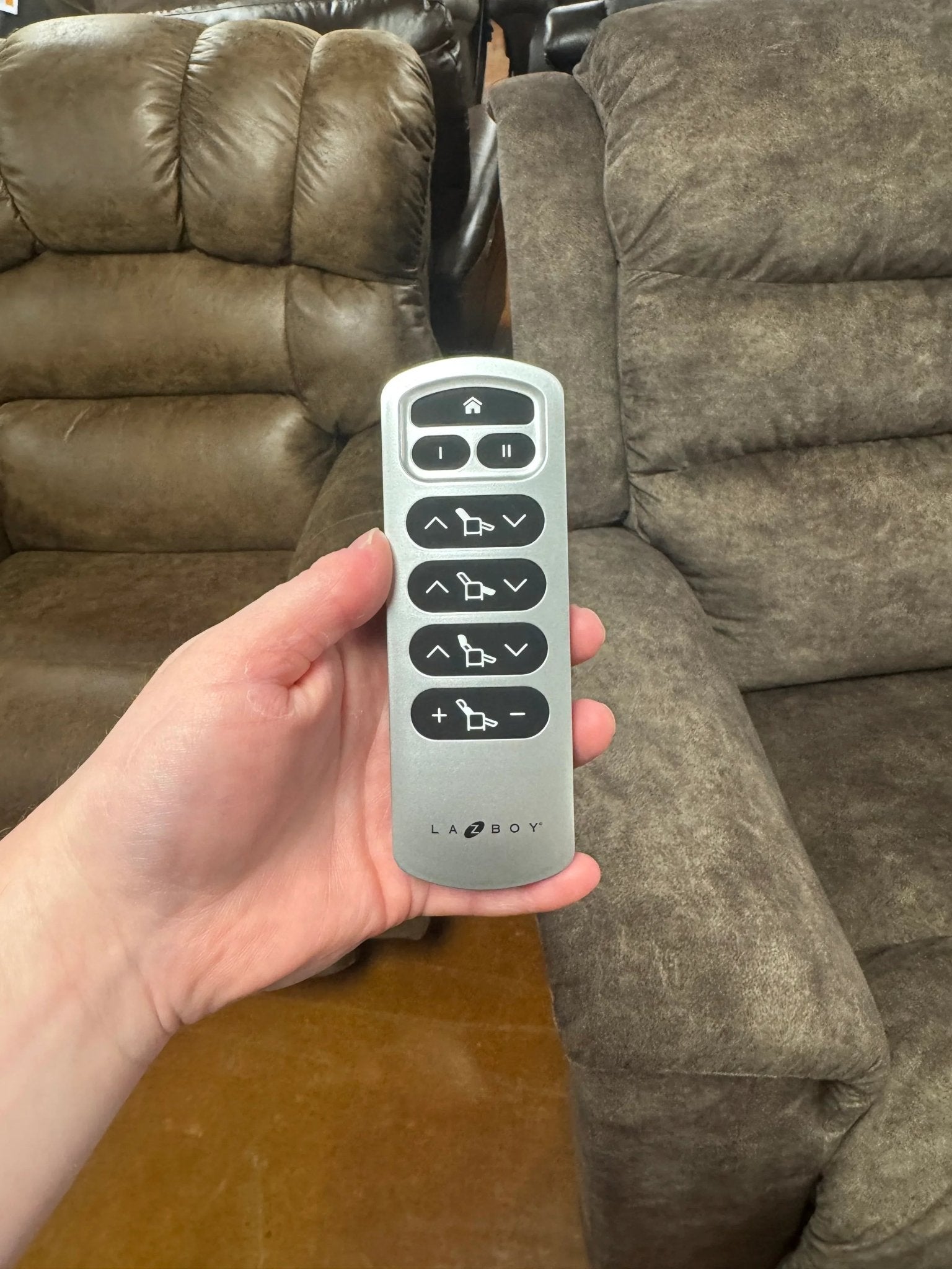 La - Z - Boy Redwood Power Recliner 776 - 10X - D1604 - 76 - Darseys Furniture & MattressLa - Z - Boy