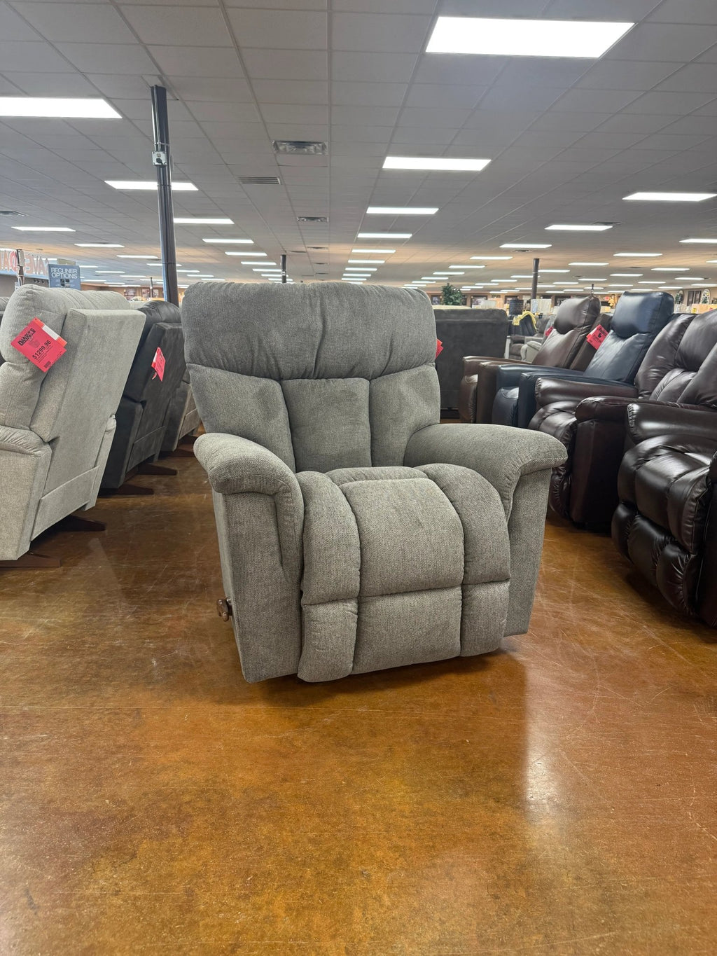 Mateo Recliner 775 - 10 - Q1940 - 57 - Darseys Furniture & MattressLa - Z - Boy