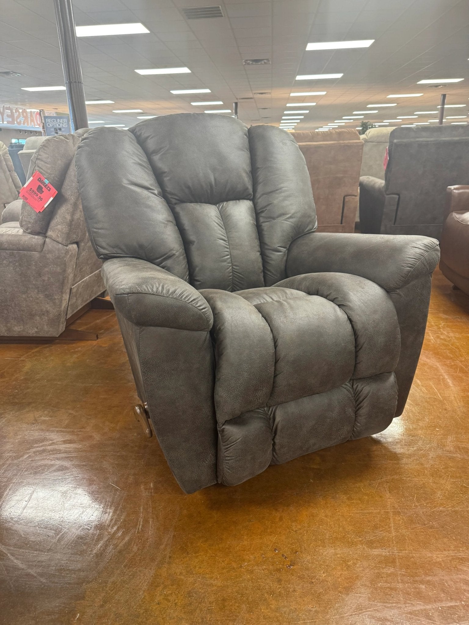 Maverick Recliner 582 - 10 - D1825 - 58 - Darseys Furniture & MattressLa - Z - Boy