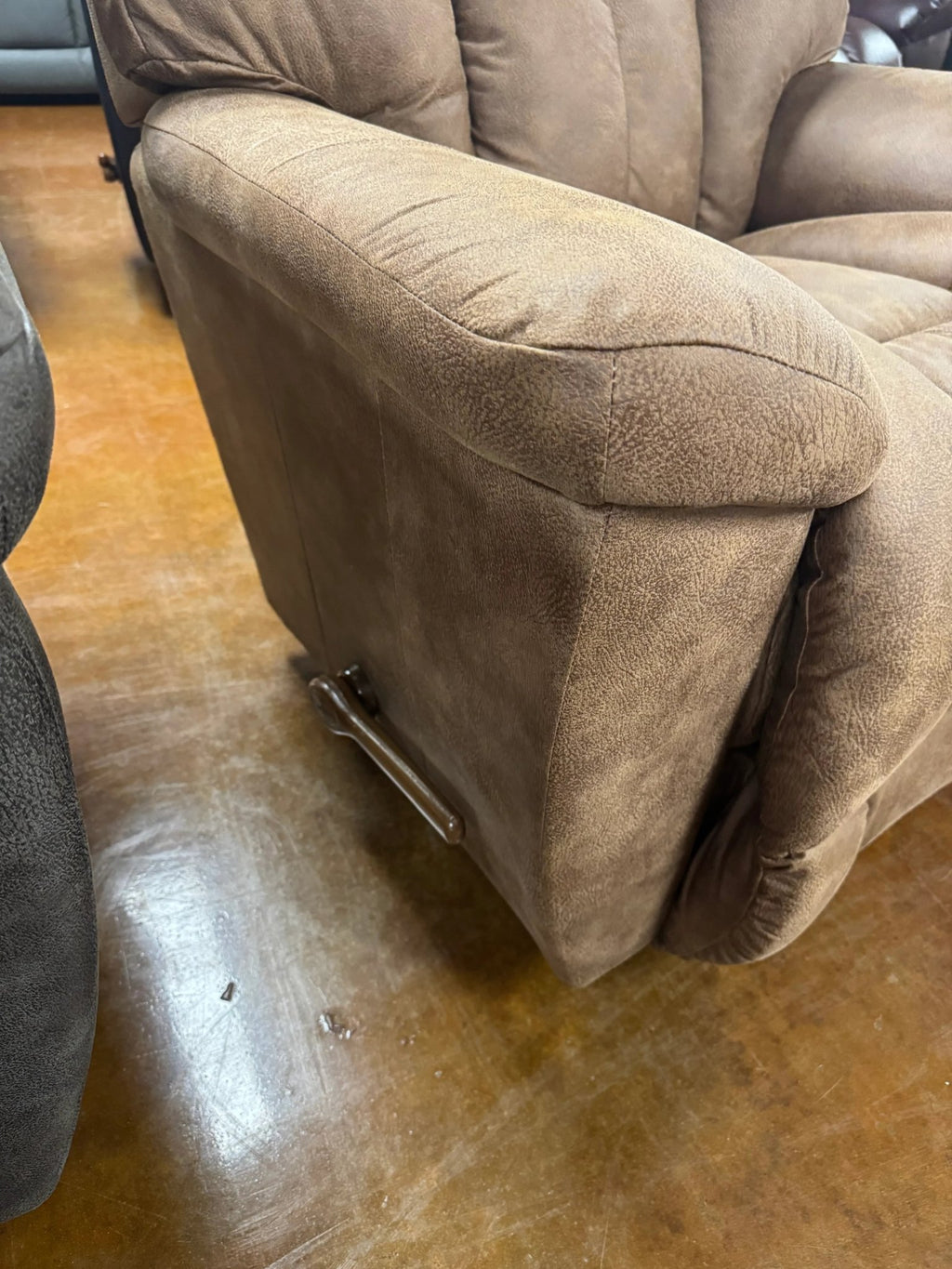 Maverick Recliner 582 - 10 - D1825 - 74 - Darseys Furniture & MattressLa - Z - Boy
