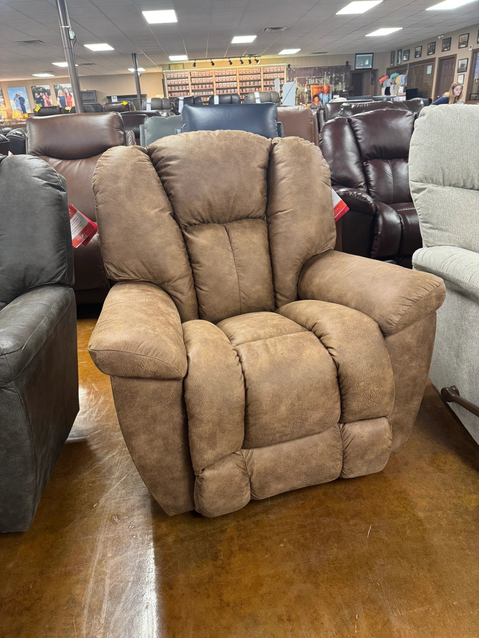 Maverick Recliner 582 - 10 - D1825 - 74 - Darseys Furniture & MattressLa - Z - Boy