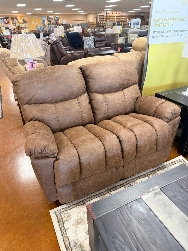 Morrison Reclining Loveseat 766 - 448 - E1537 - 75 - Darseys Furniture & MattressLa - Z - Boy