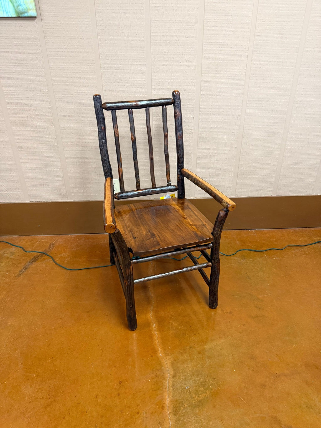 Mountain Retreat Michaels Arm Chair T47220 - Darseys Furniture & MattressArchbold