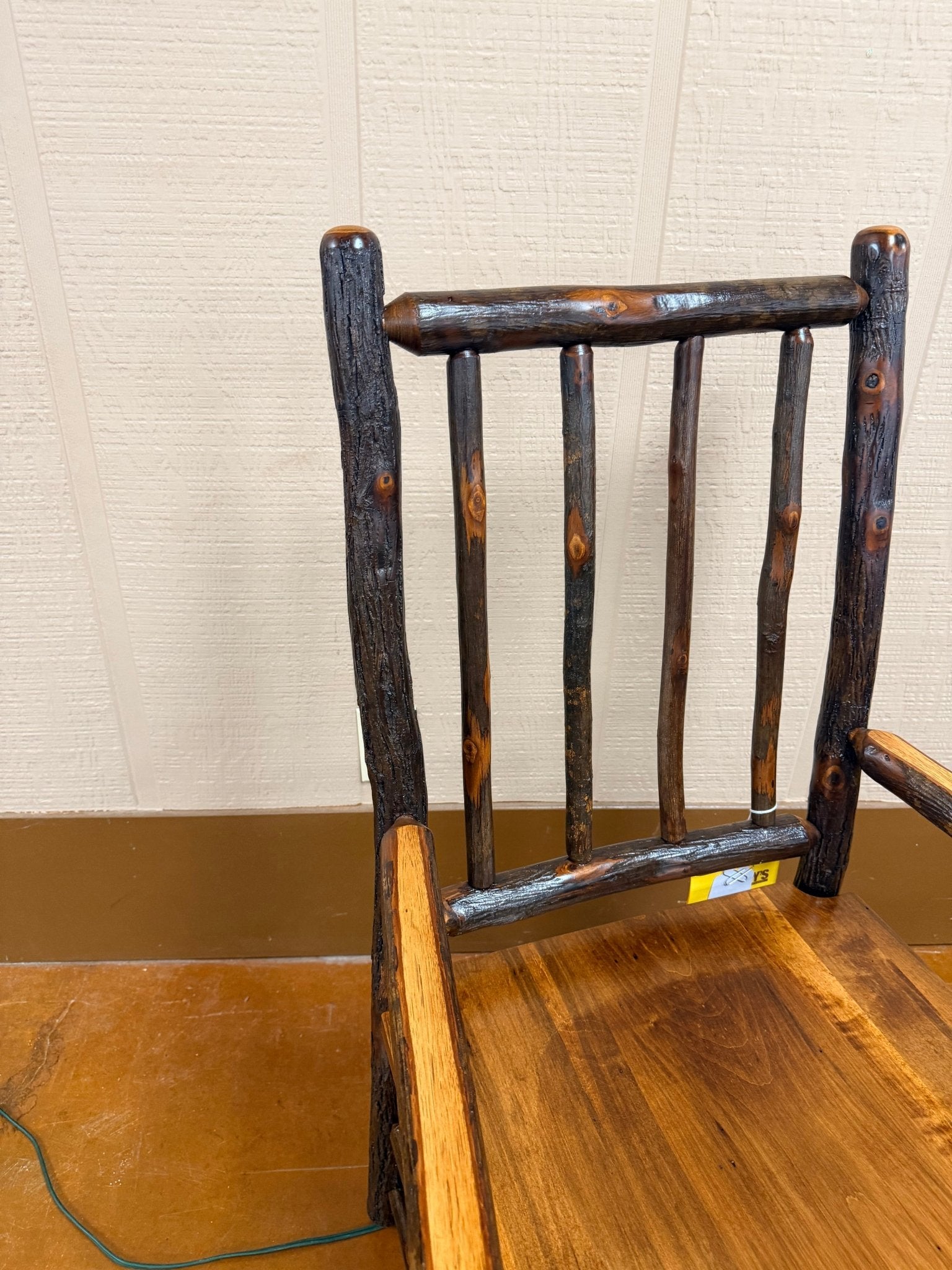 Mountain Retreat Michaels Arm Chair T47220 - Darseys Furniture & MattressArchbold