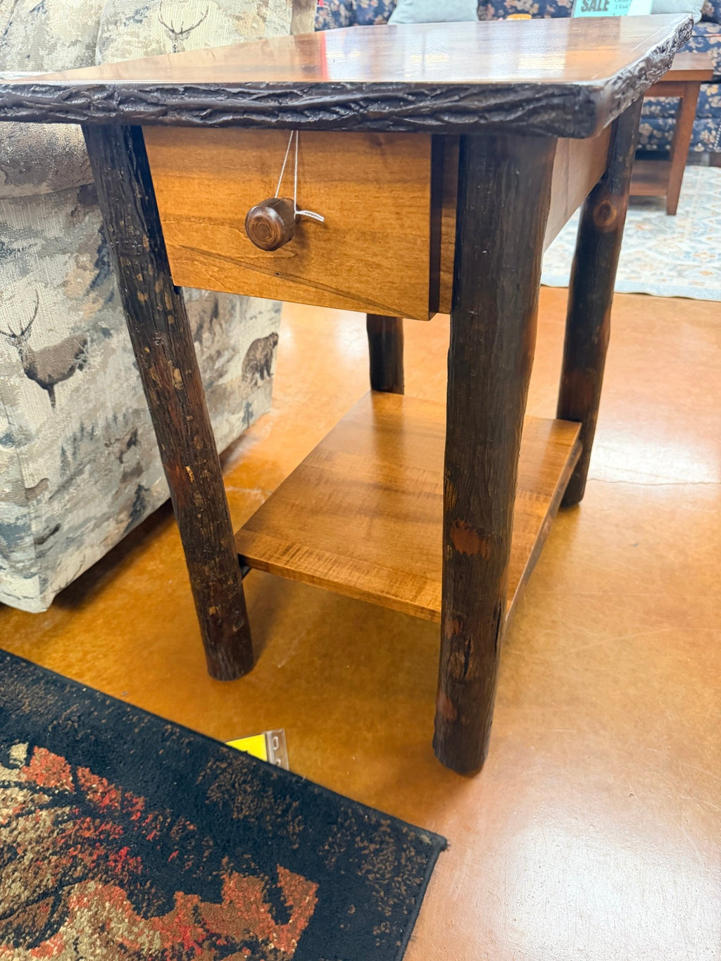 Mountain Retreat Michaels Chairside End Table T4034 - Darseys Furniture & MattressArchbold