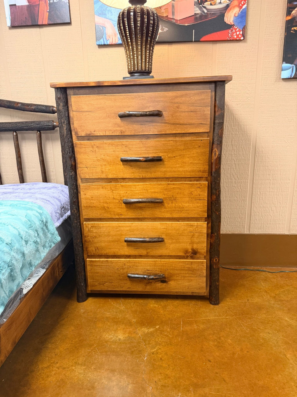Mountain Retreat Michaels Chest T4815 - Darseys Furniture & MattressArchbold