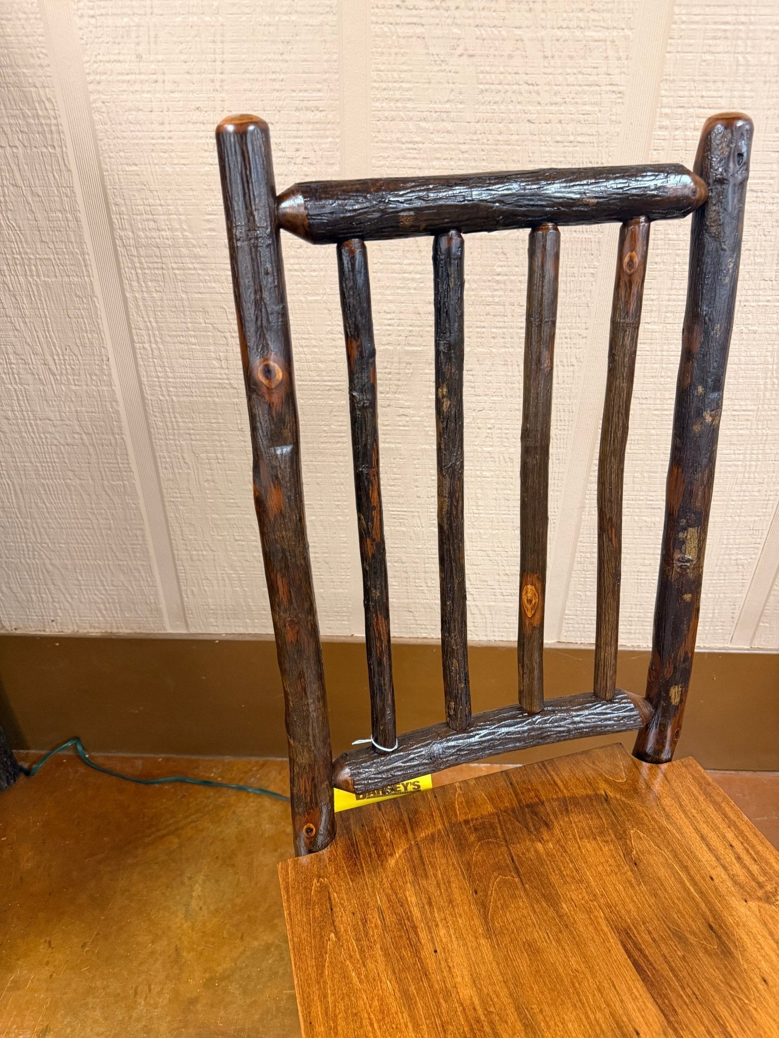 Mountain Retreat Michaels Side Chair T47120 - Darseys Furniture & MattressArchbold