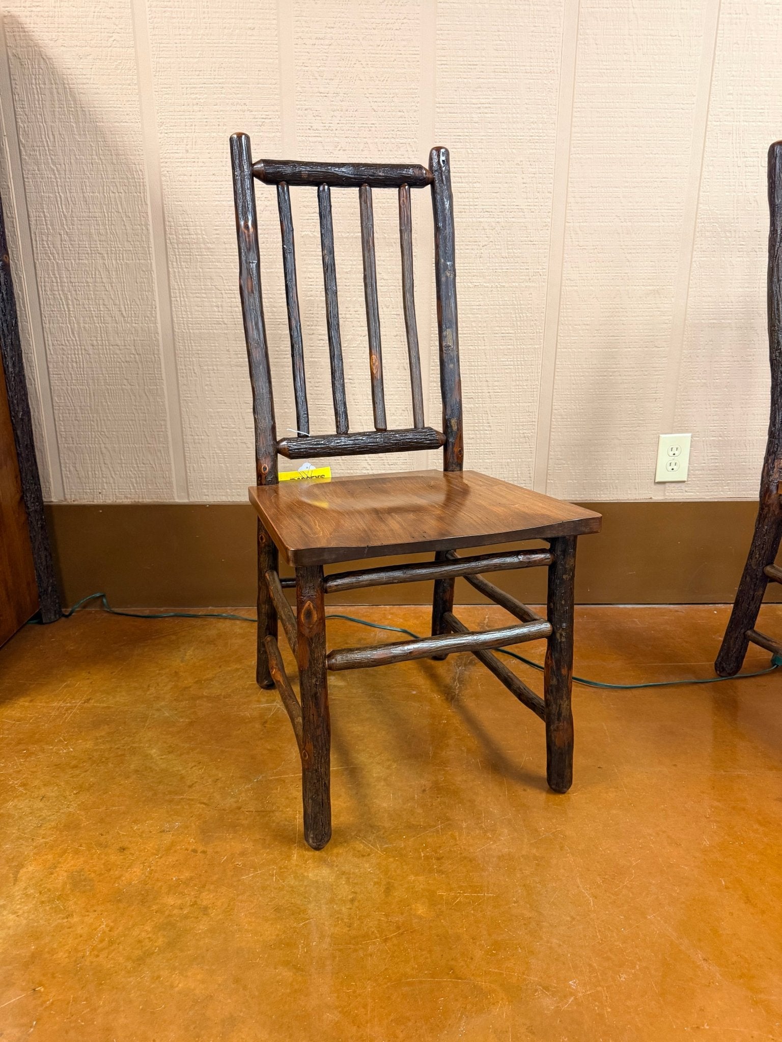 Mountain Retreat Michaels Side Chair T47120 - Darseys Furniture & MattressArchbold