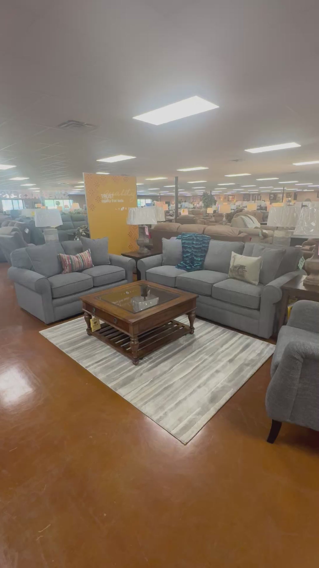 Collins Sofa 494-610-D1905-54