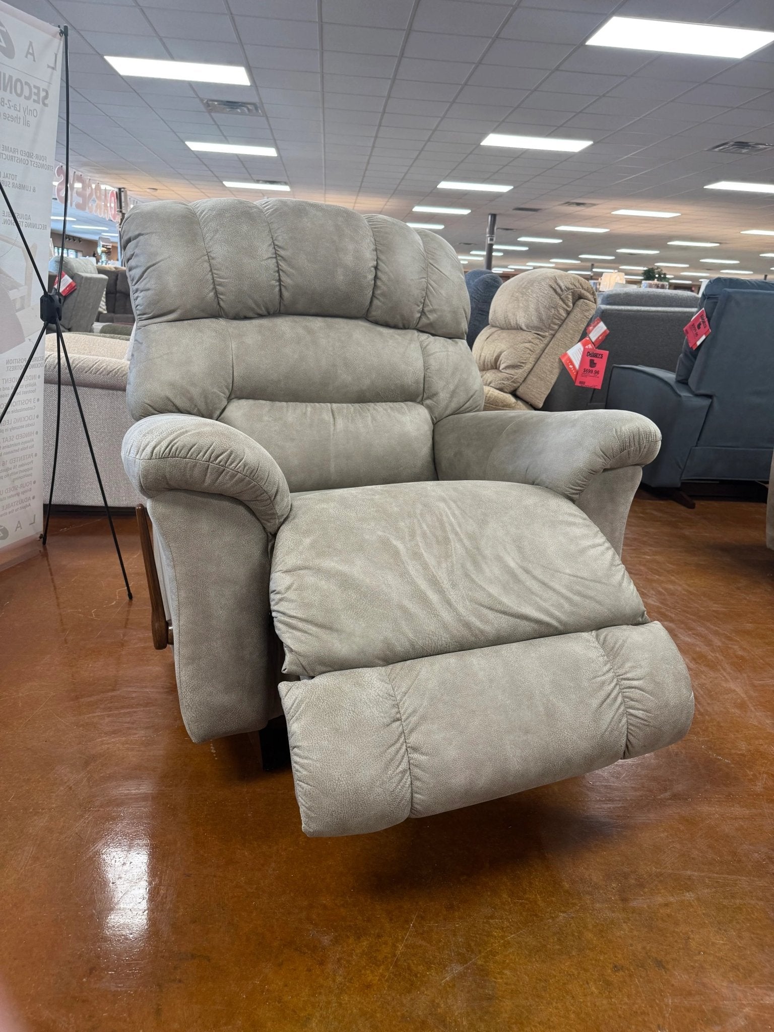 Randell Recliner 777 - 10 - D1825 - 35 - Darseys Furniture & MattressLa - Z - Boy