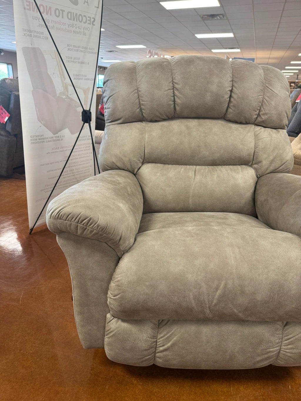 Randell Recliner 777 - 10 - D1825 - 35 - Darseys Furniture & MattressLa - Z - Boy