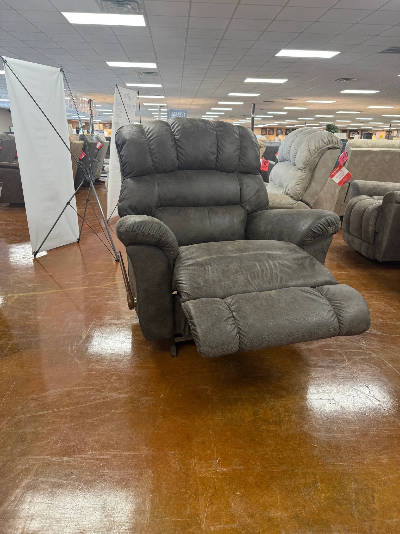 Randell Recliner 777 - 10 - D1825 - 58 - Darseys Furniture & MattressLa - Z - Boy