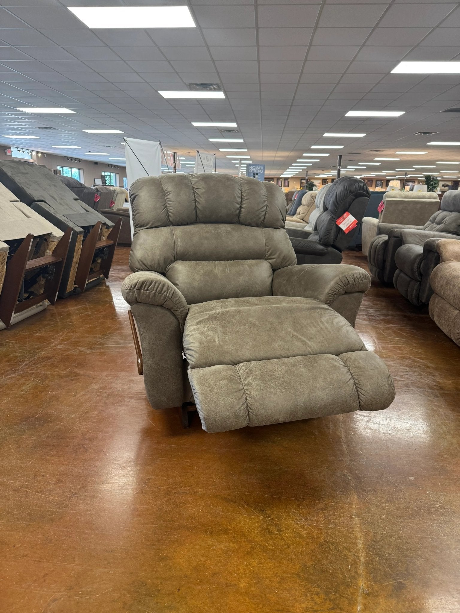Randell Recliner 777 - 10 - D1825 - 73 - Darseys Furniture & MattressLa - Z - Boy